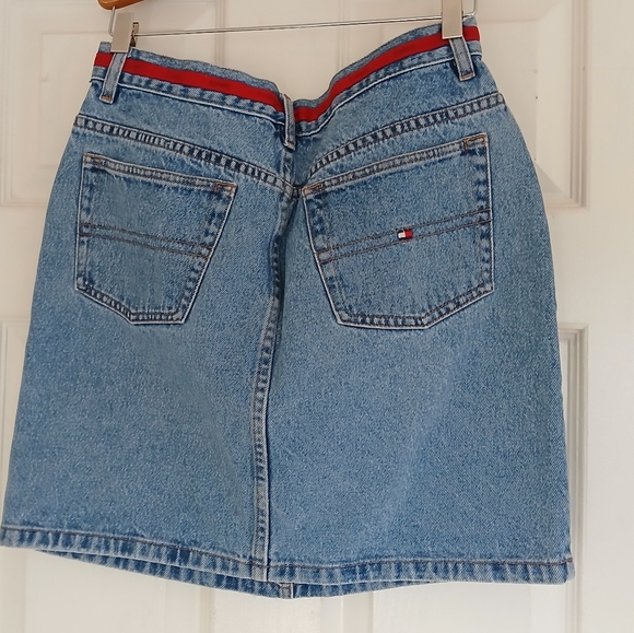 Vintage Tommy Hilfiger denim skirt - Picture 4 of 9
